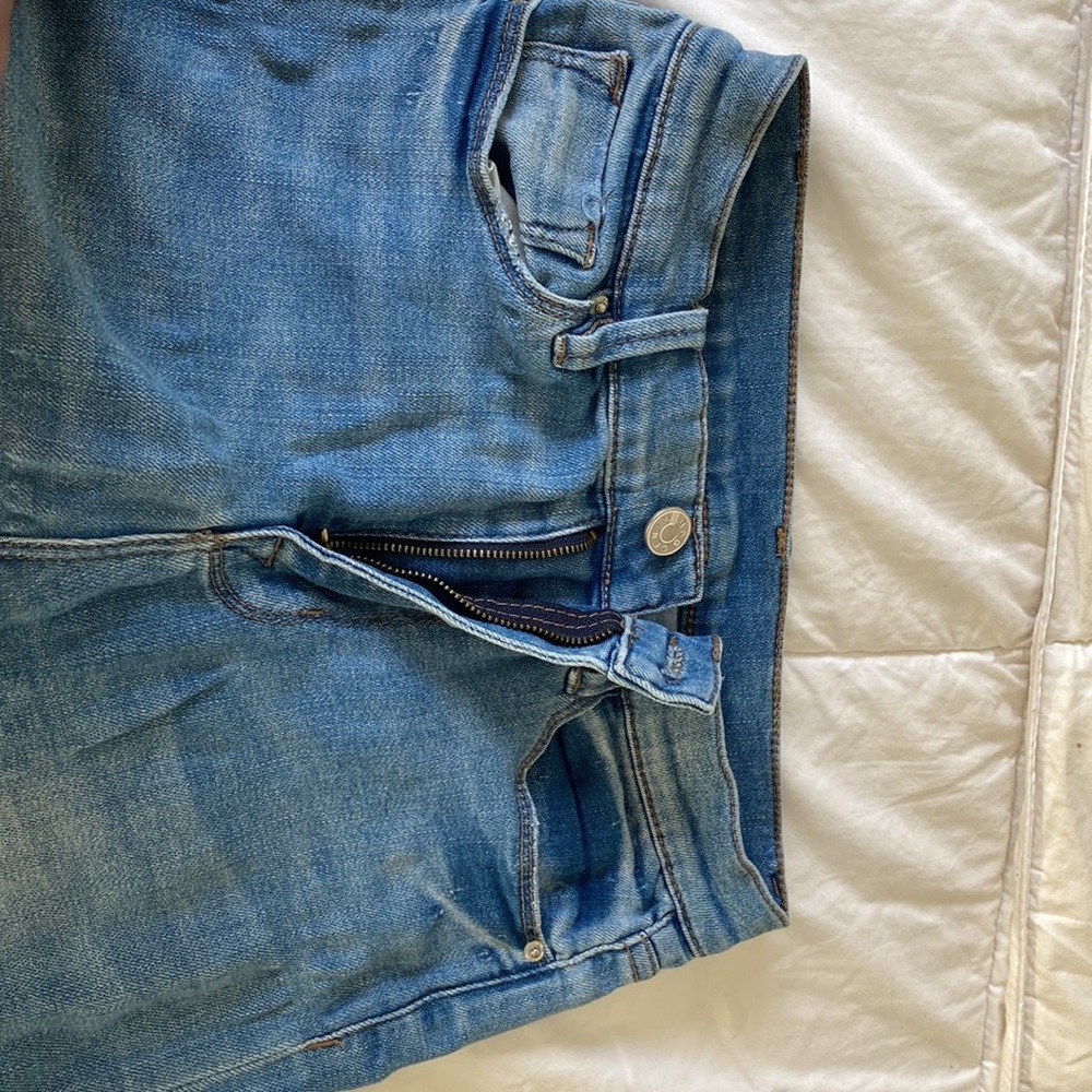 ⭐️2/20$ - BDG Blue Light Jeans High Rise - Picture 4 of 5